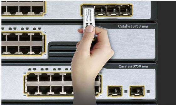 ความสามารถในการวินิจฉัยดิจิตอล QSFP Transceiver Module 1310nm Quadra Small Form-Factor Pluggable Transceiver ที่มีอัตราการส่งข้อมูลสูงสุดถึง 25.78125Gbps